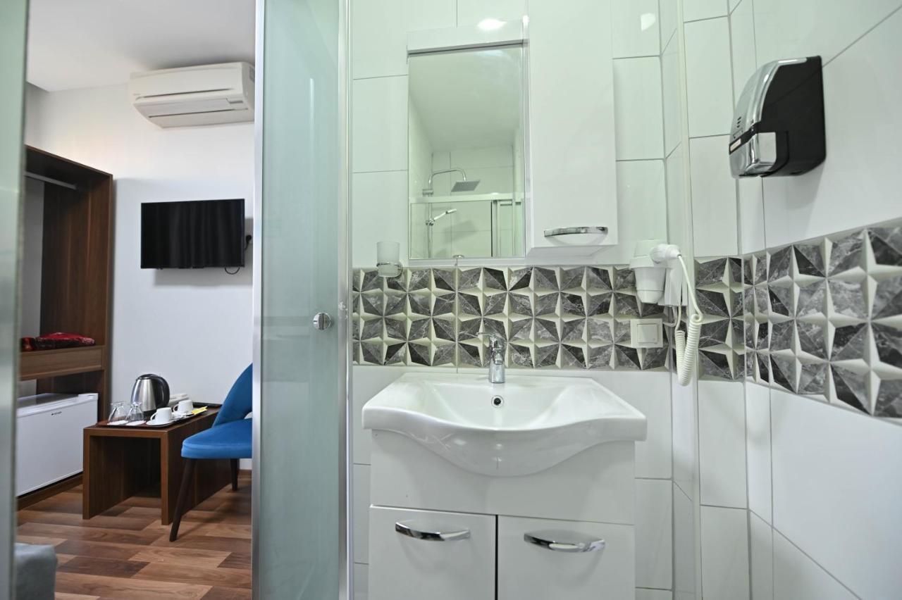 Safir Gold Hotel Istanbul Bagian luar foto