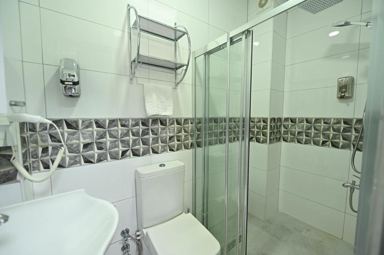 Safir Gold Hotel Istanbul Bagian luar foto