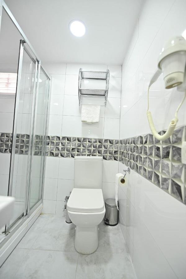 Safir Gold Hotel Istanbul Bagian luar foto